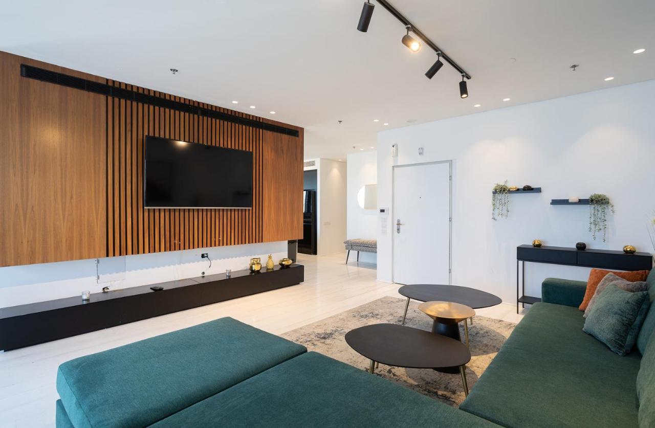 바트얌 Yalarent Sea-Breeze Penthouse With Jacuzzi 아파트 외부 사진