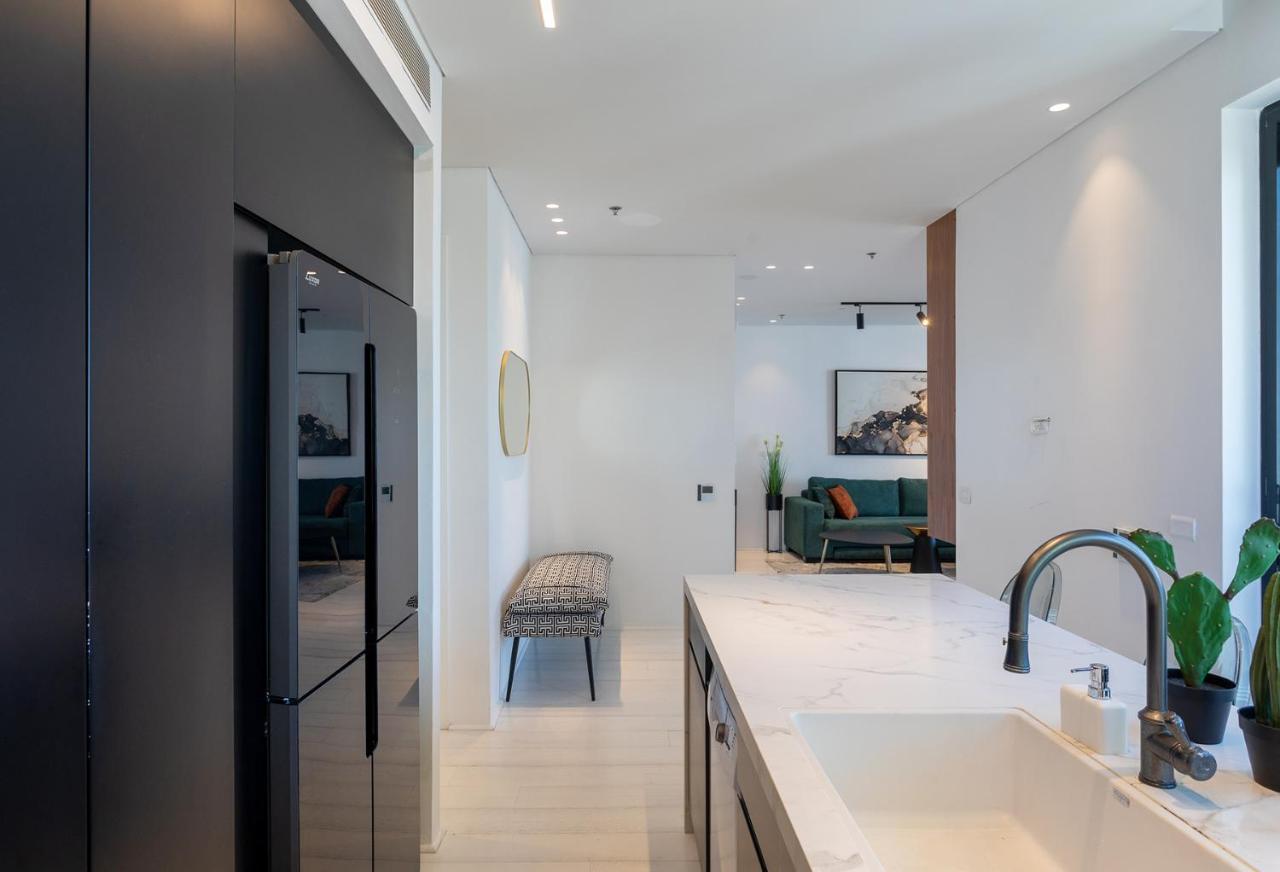 바트얌 Yalarent Sea-Breeze Penthouse With Jacuzzi 아파트 외부 사진
