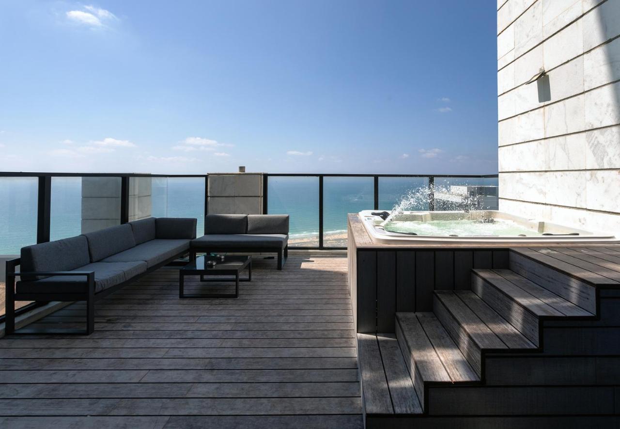 바트얌 Yalarent Sea-Breeze Penthouse With Jacuzzi 아파트 외부 사진