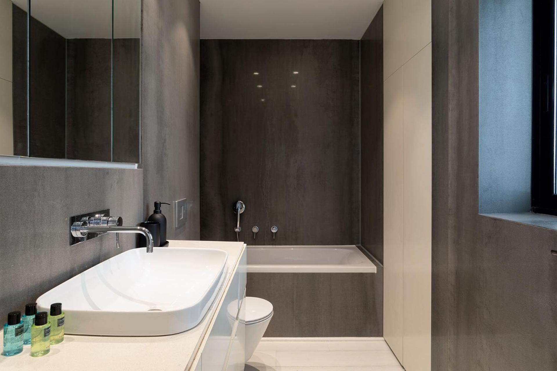 바트얌 Yalarent Sea-Breeze Penthouse With Jacuzzi 아파트 외부 사진